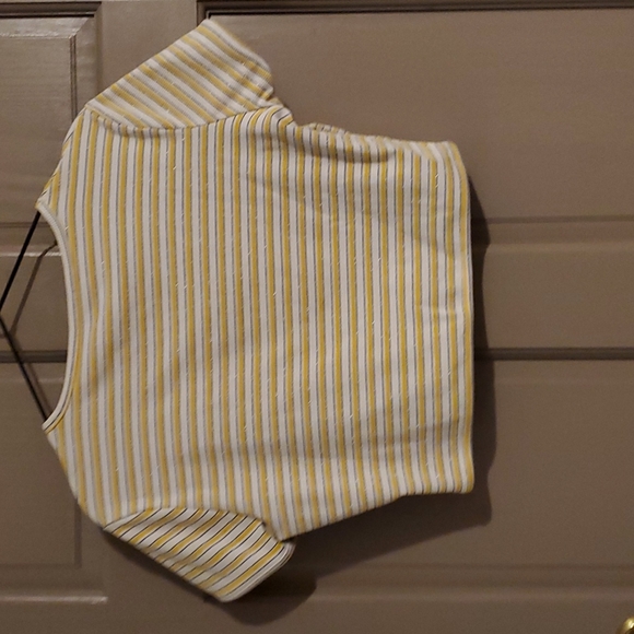 Collectif Bright & Beautiful Emma Cropped Tee - Picture 9 of 9